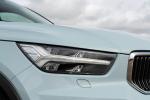 Volvo XC40 T3 Momentum 2018 года (UK)
